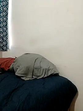 Snapshot of Jovenlechoso2044 chatting on November 6, 5:50 pm Jovenlechoso2044 online show from November 6, 5:50 pm