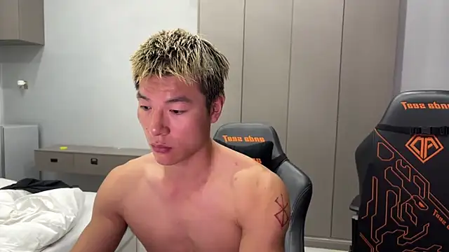AAASuck online show from May 16, 2:49 pm