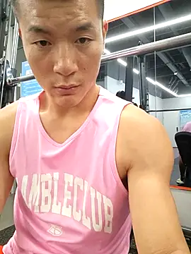 Snapshot of AAASuck chatting on October 7, 3:35 pm AAASuck online show from October 7, 3:35 pm