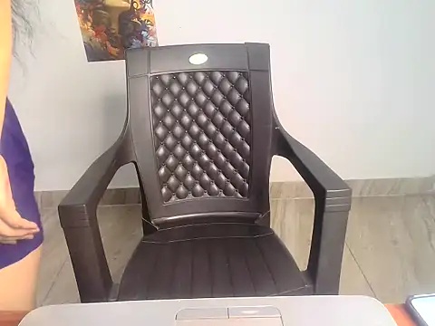 Snapshot of Naina_gf chatting on October 29, 5:12 pm Naina gf online show from October 29, 5:12 pm