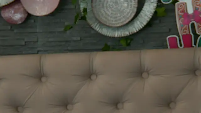 VannyFoxx online show from January 6, 8:13 pm