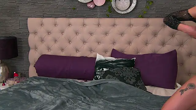 VannyFoxx online show from April 20, 2:07 pm