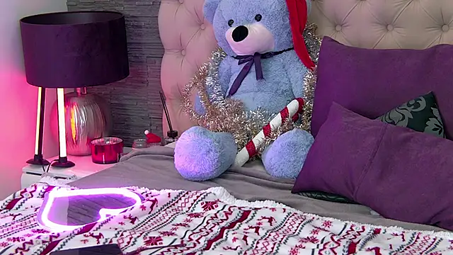 VannyFoxx online show from December 21, 8:20 pm