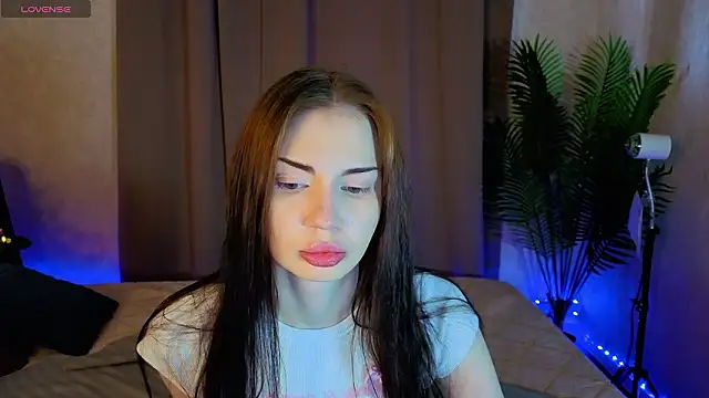 Jennie Hunter online show from March 6, 9:15 am