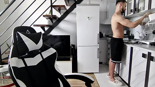 RyanStorm  online show from October 7, 12:39 pm