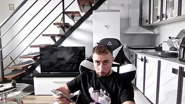 RyanStorm  online show from October 4, 3:24 pm