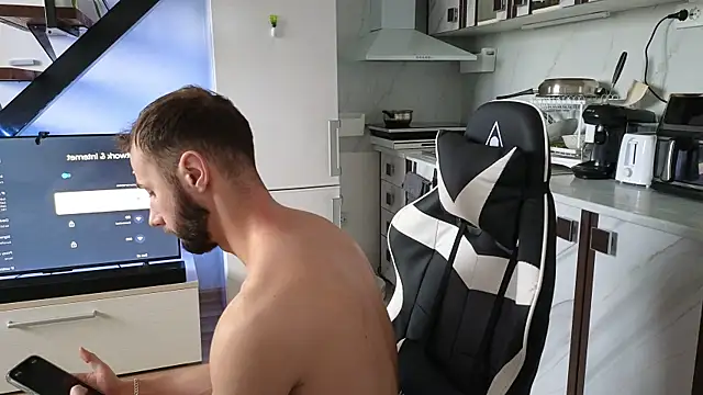 RyanStorm  online show from December 5, 12:26 pm