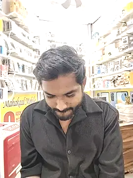 avi007p online show from December 4, 1:43 pm