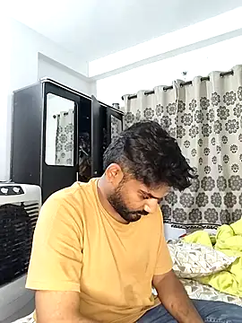Snapshot of avi007p chatting on June 7, 5:07 pm avi007p online show from June 7, 5:07 pm