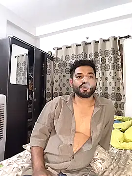 Snapshot of avi007p chatting on June 5, 5:51 pm avi007p online show from June 5, 5:51 pm