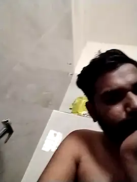 Snapshot of avi007p chatting on May 10, 3:43 am avi007p online show from May 10, 3:43 am