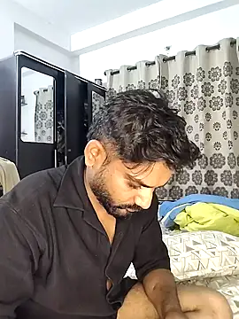 Snapshot of avi007p chatting on June 6, 5:40 pm avi007p online show from June 6, 5:40 pm