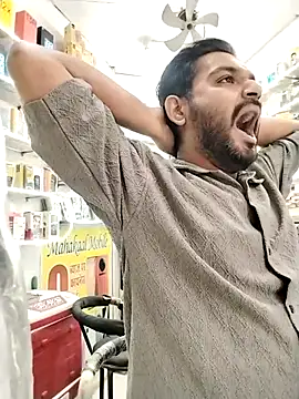 avi007p online show from November 25, 10:59 am