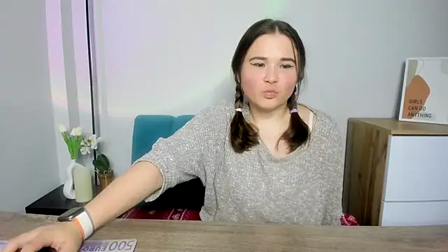 IsabellCharm online show from October 17, 1:02 pm