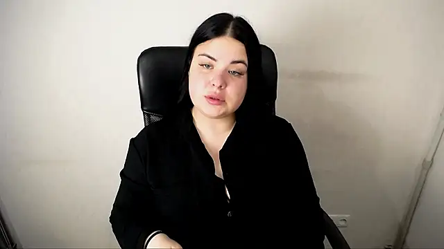  Trisha li online show from October 26, 12:05 pm