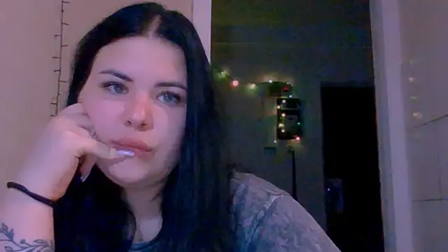  Trisha li online show from December 21, 8:05 am