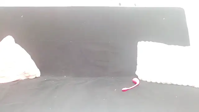 Snapshot of Emmahahaha17 chatting on October 17, 3:36 pm Emmahahaha17 online show from October 17, 3:36 pm