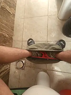 WelloffUpthrow online show from December 18, 8:08 am