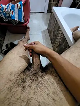 Snapshot of WelloffUpthrow chatting on September 27, 3:29 pm WelloffUpthrow online show from September 27, 3:29 pm