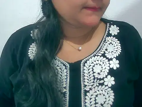 Snapshot of Saniya_K chatting on December 3, 11:09 am Saniya K online show from December 3, 11:09 am