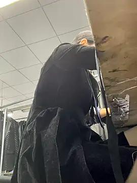 Snapshot of DHJM168 chatting on November 25, 12:11 am DHJM168 online show from November 25, 12:11 am