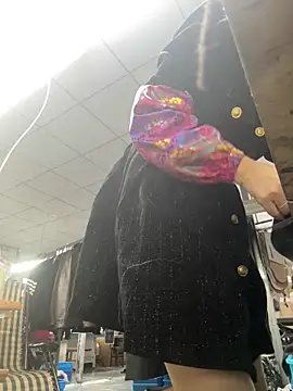 Snapshot of DHJM168 chatting on November 6, 1:42 am DHJM168 online show from November 6, 1:42 am