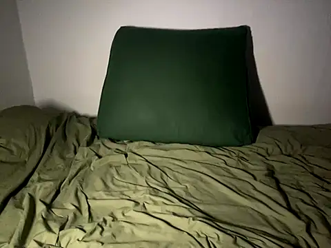 Snapshot of hijin11415 chatting on September 24, 3:07 pm hijin11415 online show from September 24, 3:07 pm