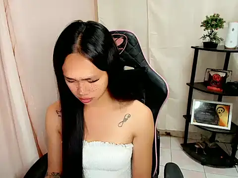 Snapshot of slutty_whore_jane chatting on October 9, 1:17 am slutty whore jane online show from October 9, 1:17 am