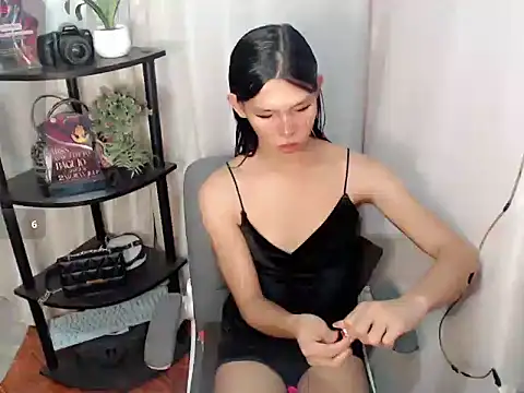 slutty whore anne online show from May 3, 12:09 pm