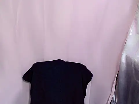 Snapshot of slutty_whore_anne chatting on November 7, 6:18 am slutty whore anne online show from November 7, 6:18 am