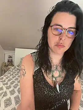 LadyNocturne online show from May 22, 1:42 pm