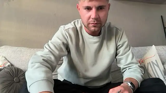 Snapshot of RioBlaze chatting on September 14, 5:02 pm RioBlaze online show from September 14, 5:02 pm