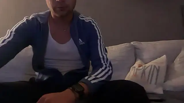 Snapshot of RioBlaze chatting on September 11, 8:20 pm RioBlaze online show from September 11, 8:20 pm