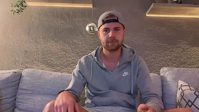 Snapshot of RioBlaze chatting on November 18, 4:43 pm RioBlaze online show from November 18, 4:43 pm