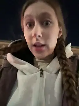 FroggyAnna online show from March 11, 4:56 pm