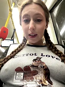 FroggyAnna online show from December 16, 7:51 pm