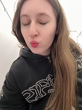 FroggyAnna online show from May 22, 3:32 pm