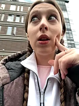 FroggyAnna online show from November 5, 12:52 pm