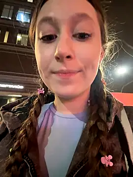 FroggyAnna online show from November 11, 3:18 pm