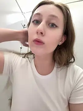 FroggyAnna online show from July 4, 6:34 pm