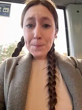 Snapshot of FroggyAnna chatting on October 3, 1:23 pm FroggyAnna online show from October 3, 1:23 pm
