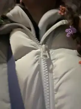 FroggyAnna online show from November 25, 4:40 pm