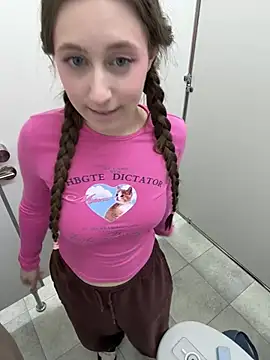 FroggyAnna online show from March 19, 4:51 pm