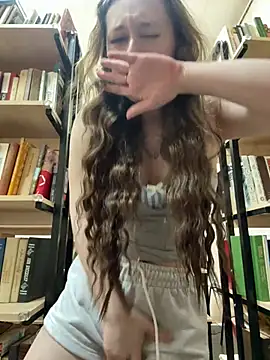 FroggyAnna online show from April 16, 6:08 pm