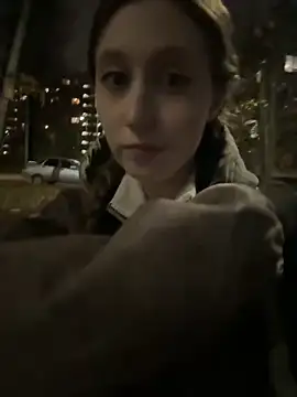 FroggyAnna online show from October 31, 3:08 pm