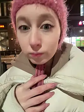 FroggyAnna online show from January 14, 5:05 pm