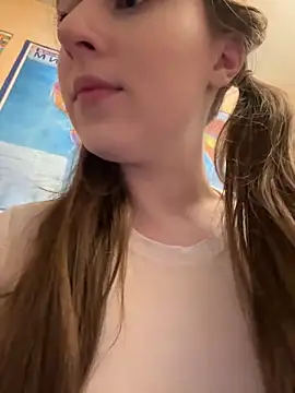 FroggyAnna online show from March 18, 5:03 pm