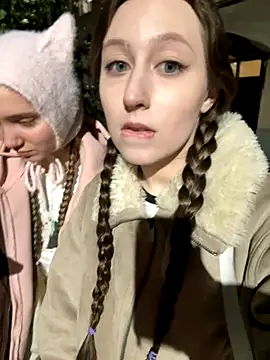Snapshot of FroggyAnna chatting on October 4, 4:30 pm FroggyAnna online show from October 4, 4:30 pm