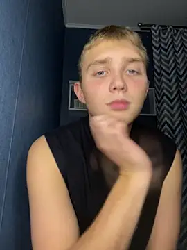 Snapshot of Luka_Belton chatting on October 20, 3:34 pm Luka Belton online show from October 20, 3:34 pm
