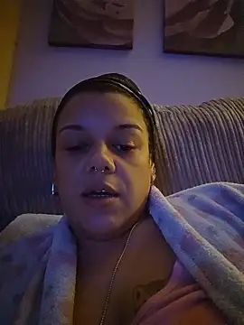 Snapshot of GoddessChantelle chatting on February 23, 9:59 pm GoddessChantelle online show from February 23, 9:59 pm